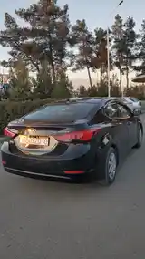 Hyundai Elantra, 2015-4