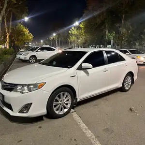 Toyota Camry, 2013