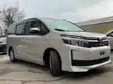 Toyota Voxy, 2014-7