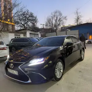 Lexus ES series, 2015