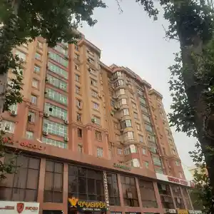 2-комн. квартира, 11 этаж, 70м², Караболо