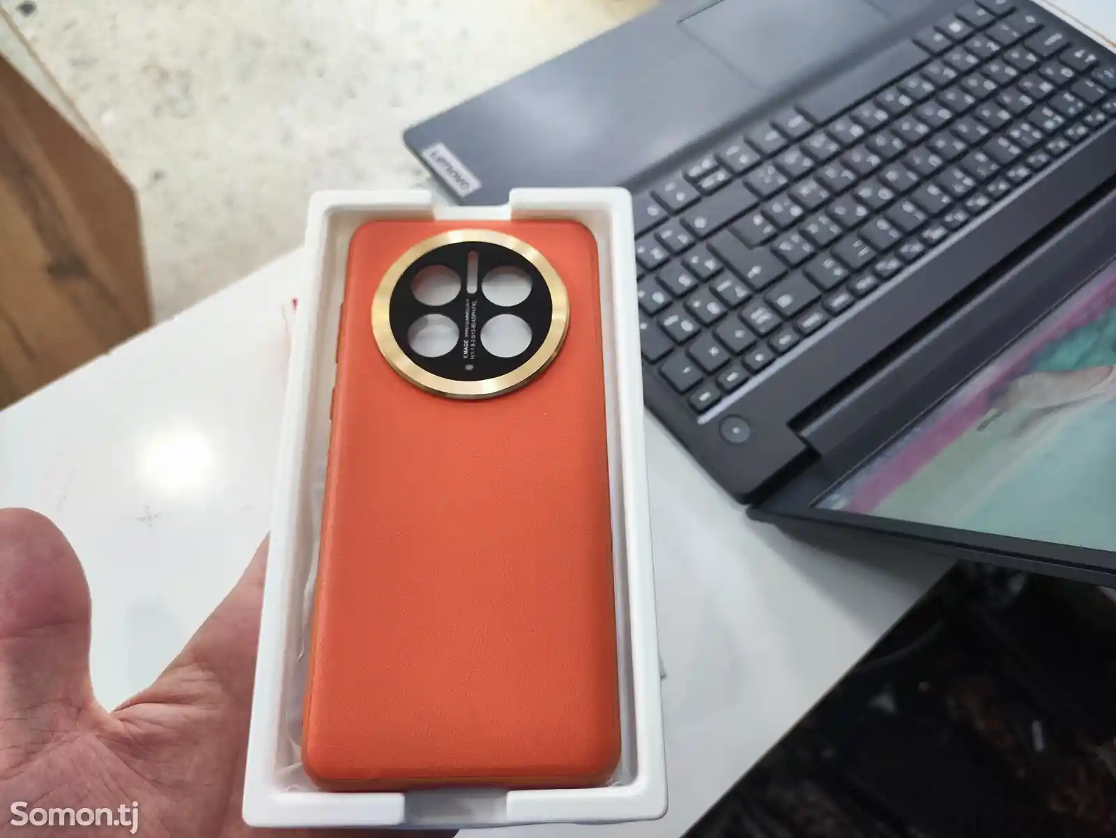 Чехол на Huawei Mate 50 Pro Orange-1
