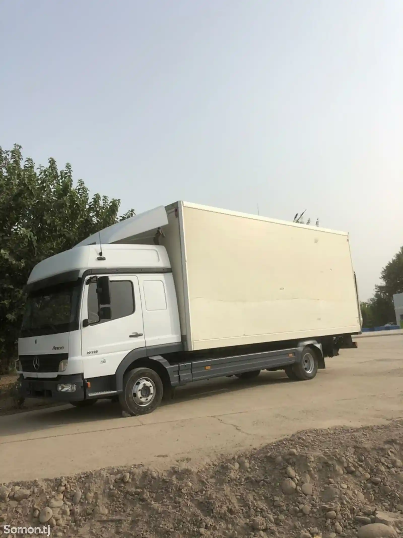 Бортовой грузовик Mercedes-Benz Atego 818, 2008-1