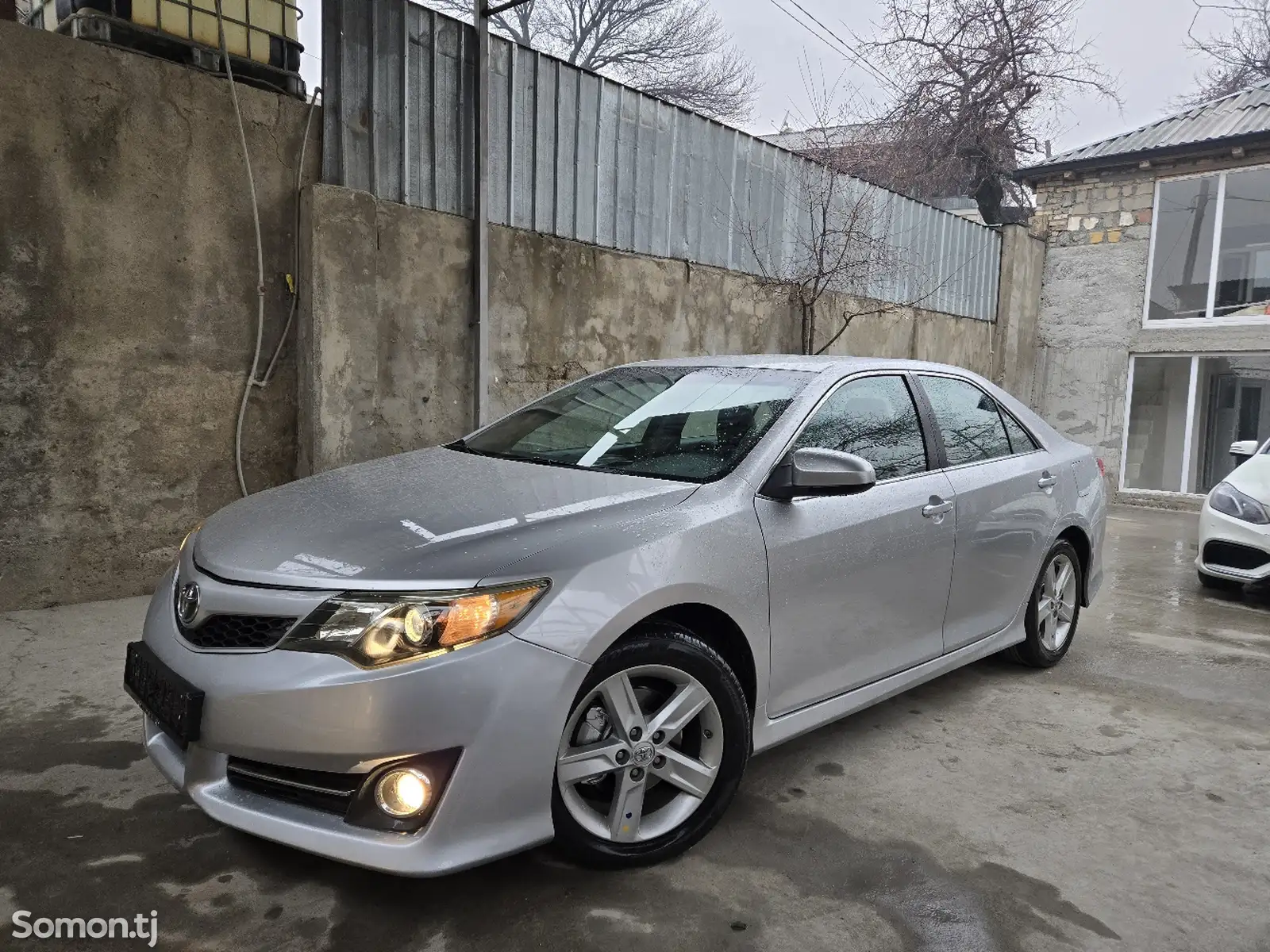 Toyota Camry, 2012-1