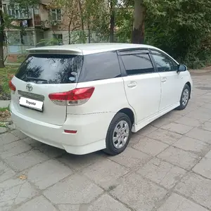 Toyota Wish, 2011