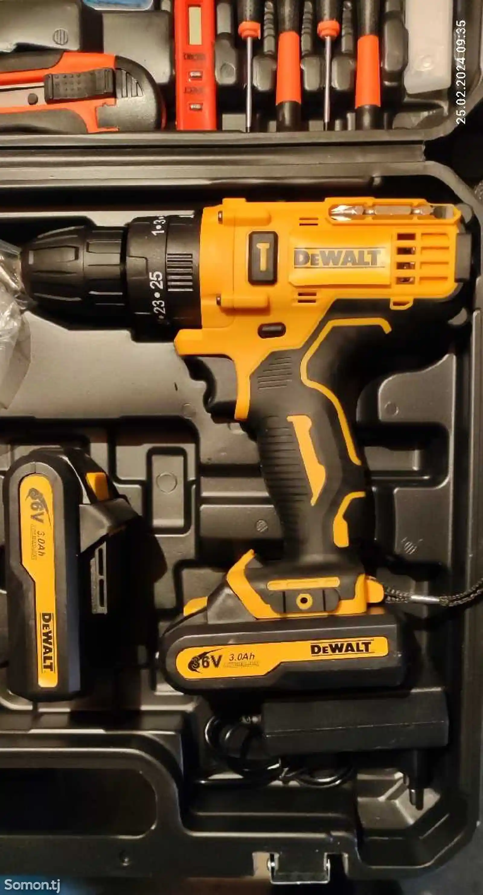 Шуруповерт DeWalt-2