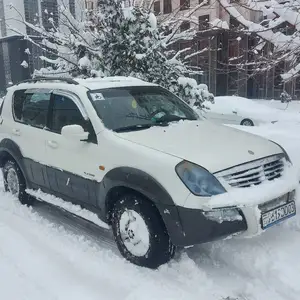 Ssang Yong Rexton, 2003