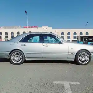 Mercedes-Benz E class, 1998