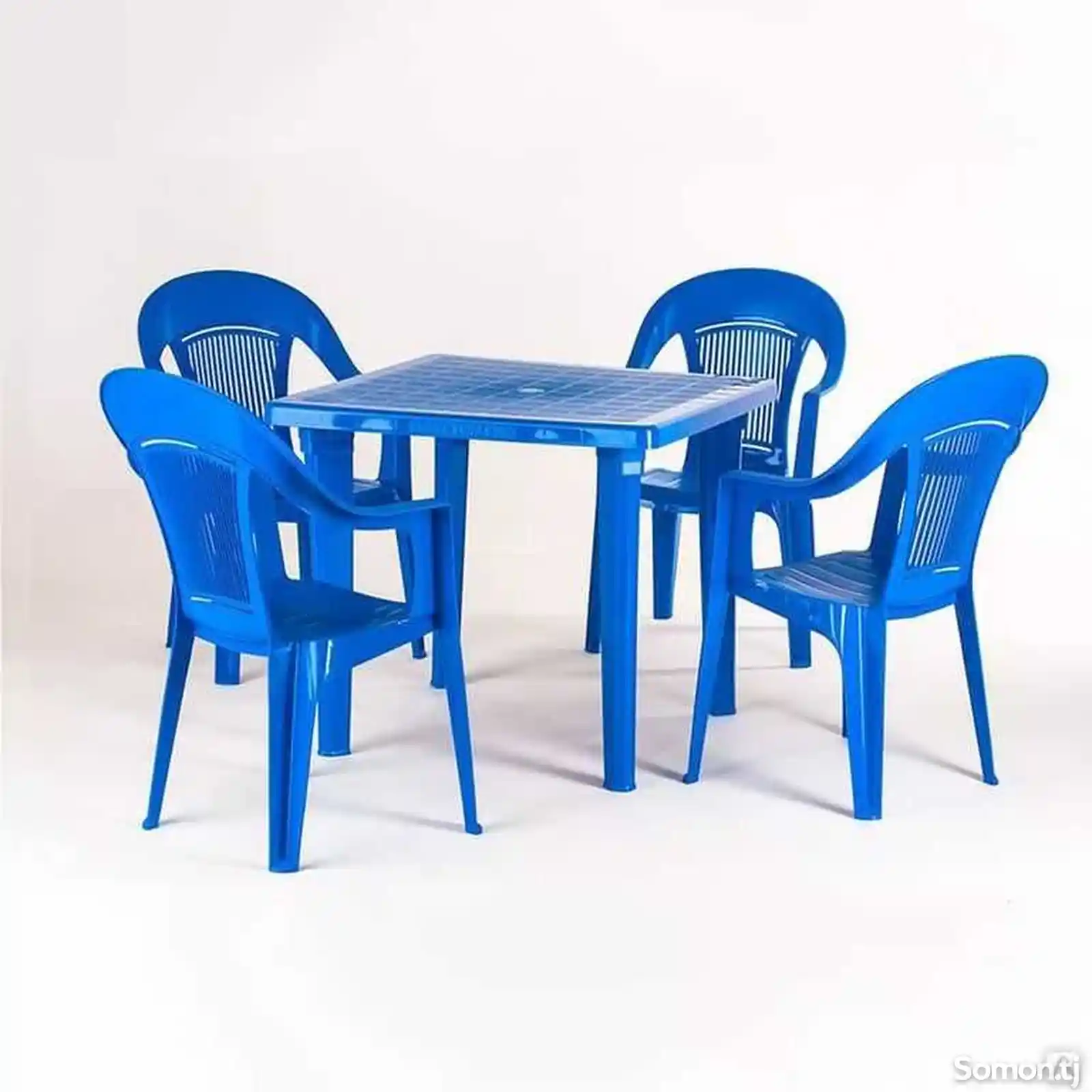 Стол со стульями на прокат