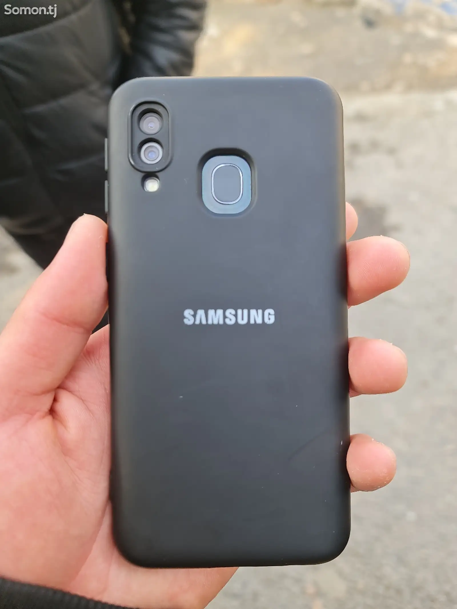 Samsung Galaxy A40-1