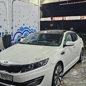 Kia K5, 2011