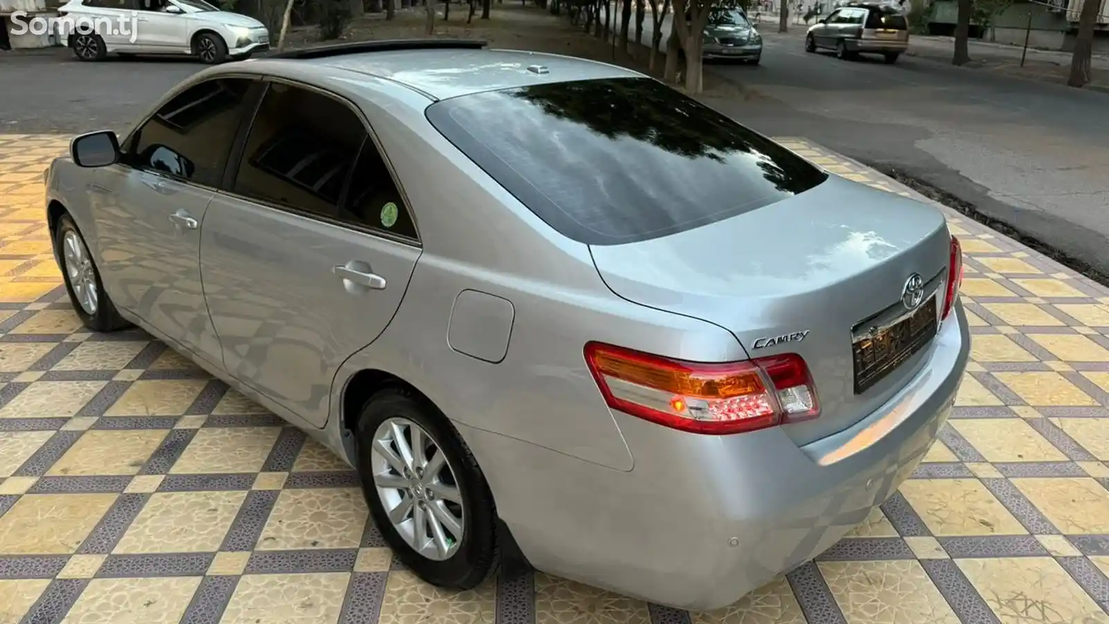 Toyota Camry, 2011-1