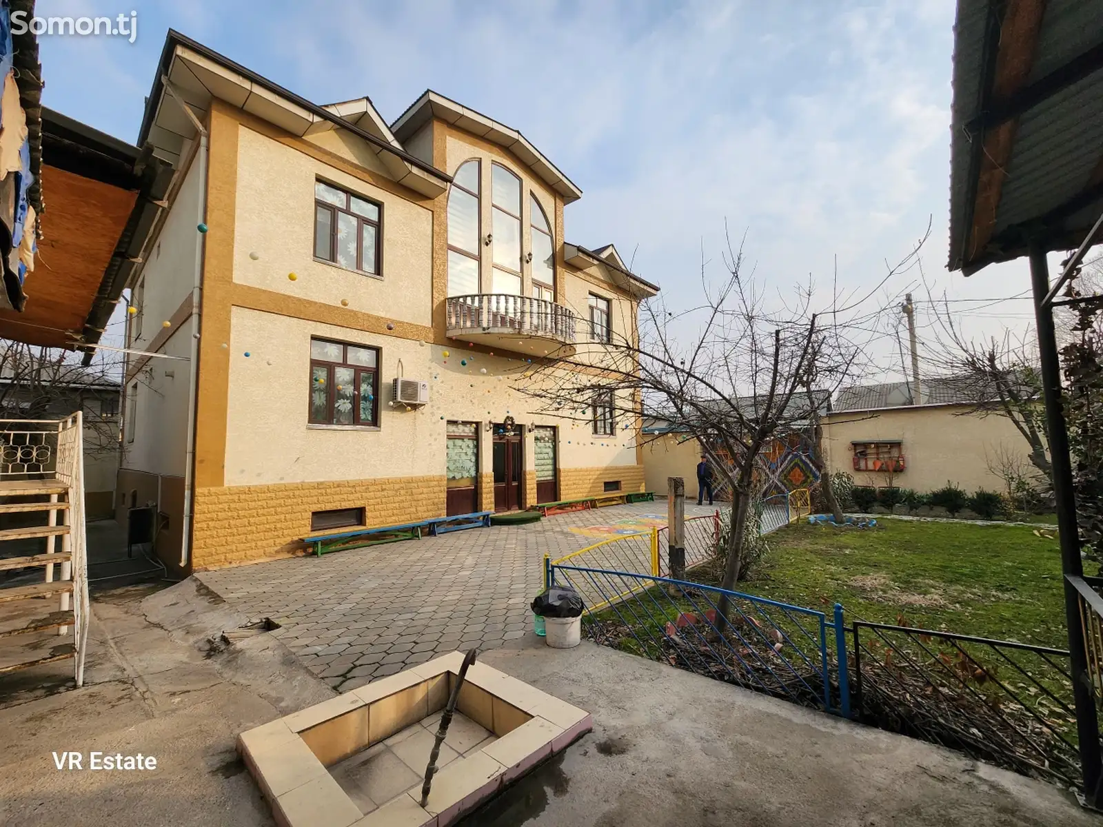 2-этажный, 7 комнатный дом, 330 м², сино-1