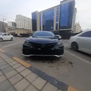 Toyota Camry, 2018