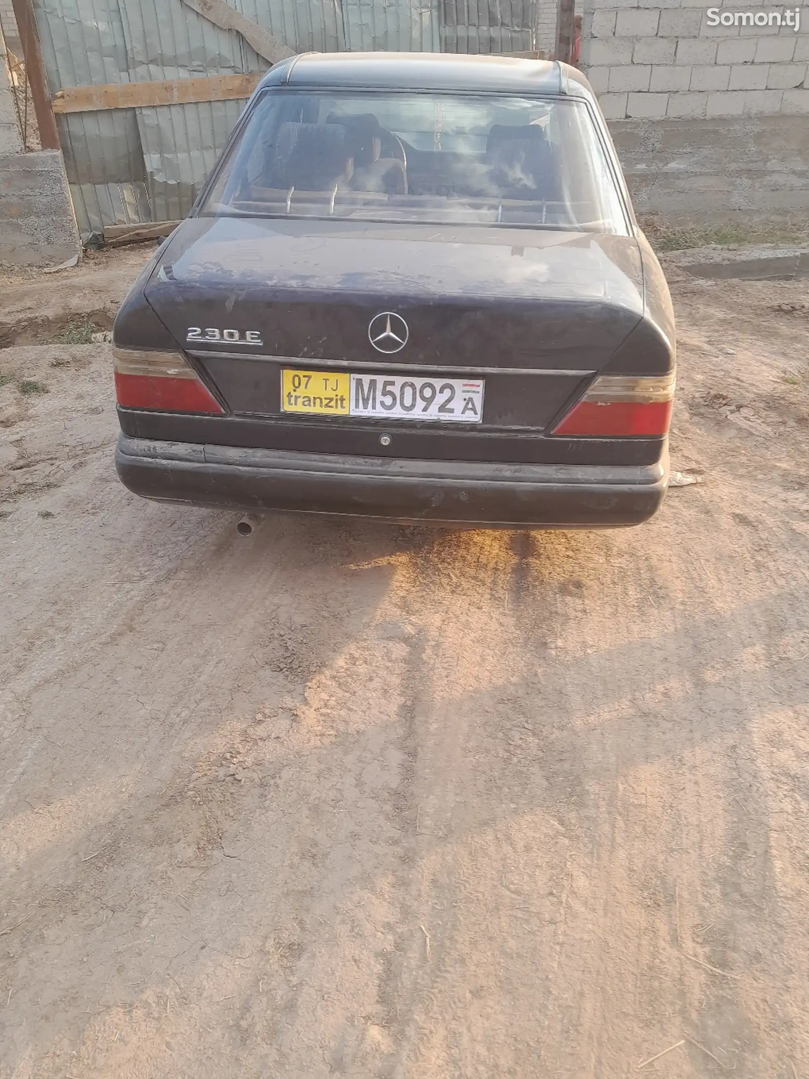 Mercedes-Benz W124, 1988-9