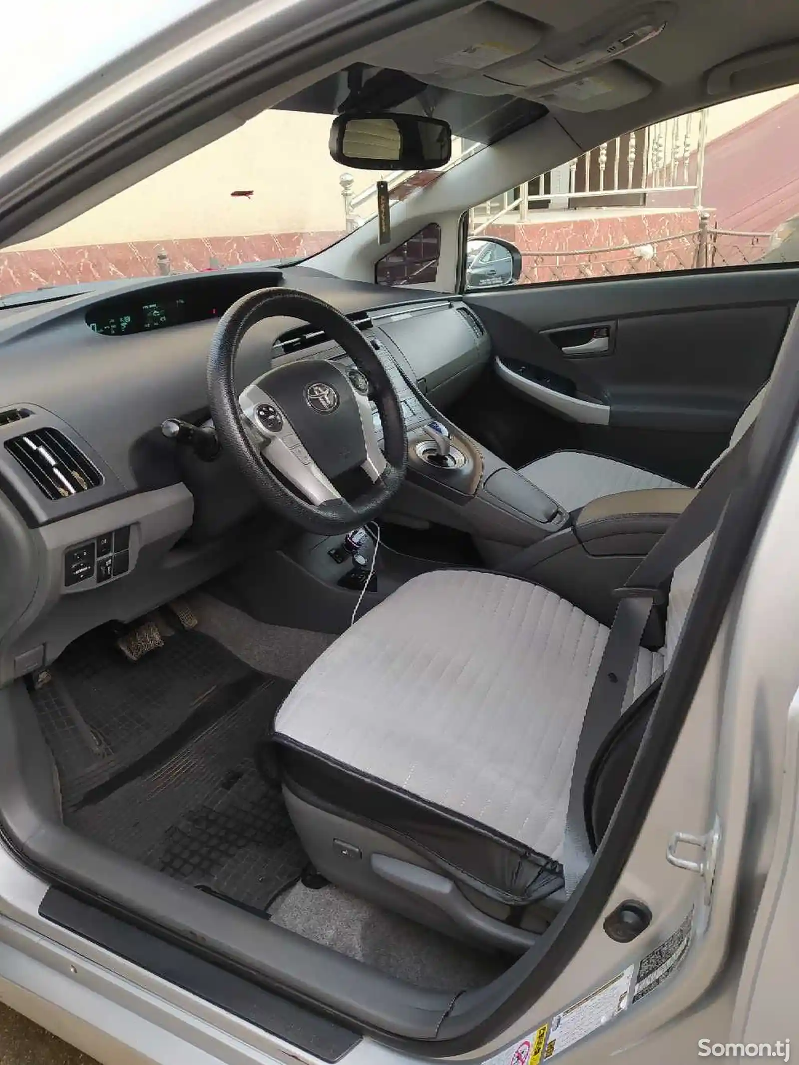 Toyota Prius, 2010-10