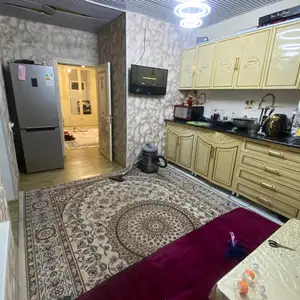 2-комн. квартира, 1 этаж, 80м², Ру ба руи Султони Кабир пушти Хуросон