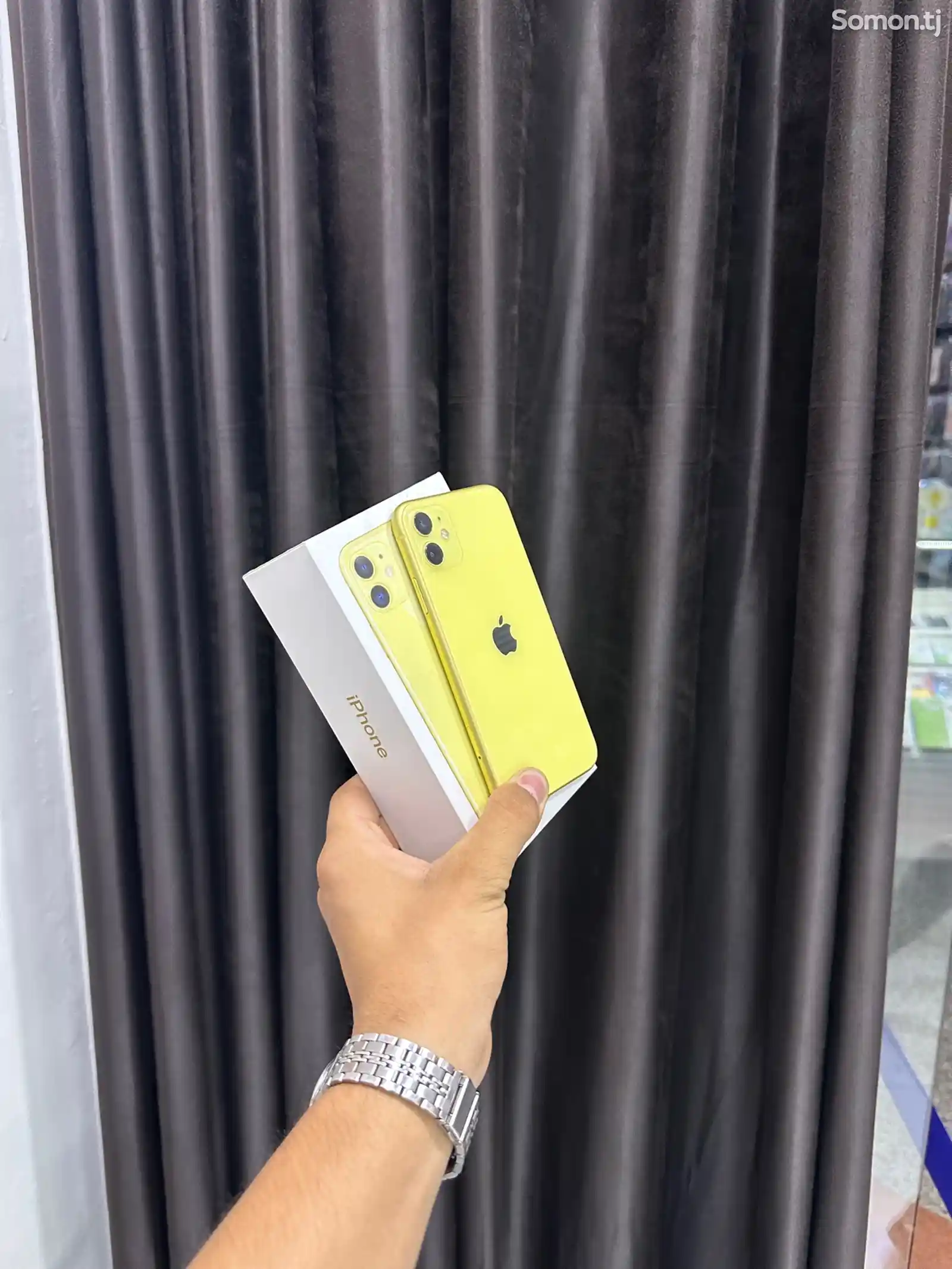 Apple iPhone 11, 64 gb, Yellow-1