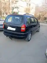 Opel Zafira, 2002-2