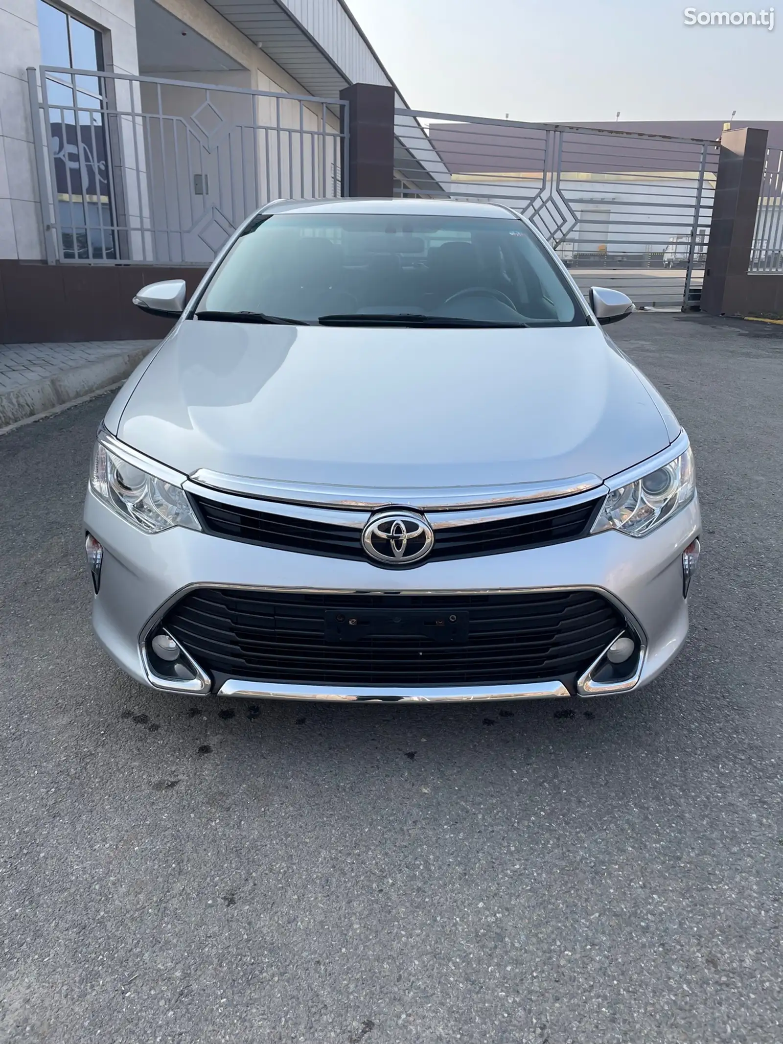 Toyota Camry, 2016-1