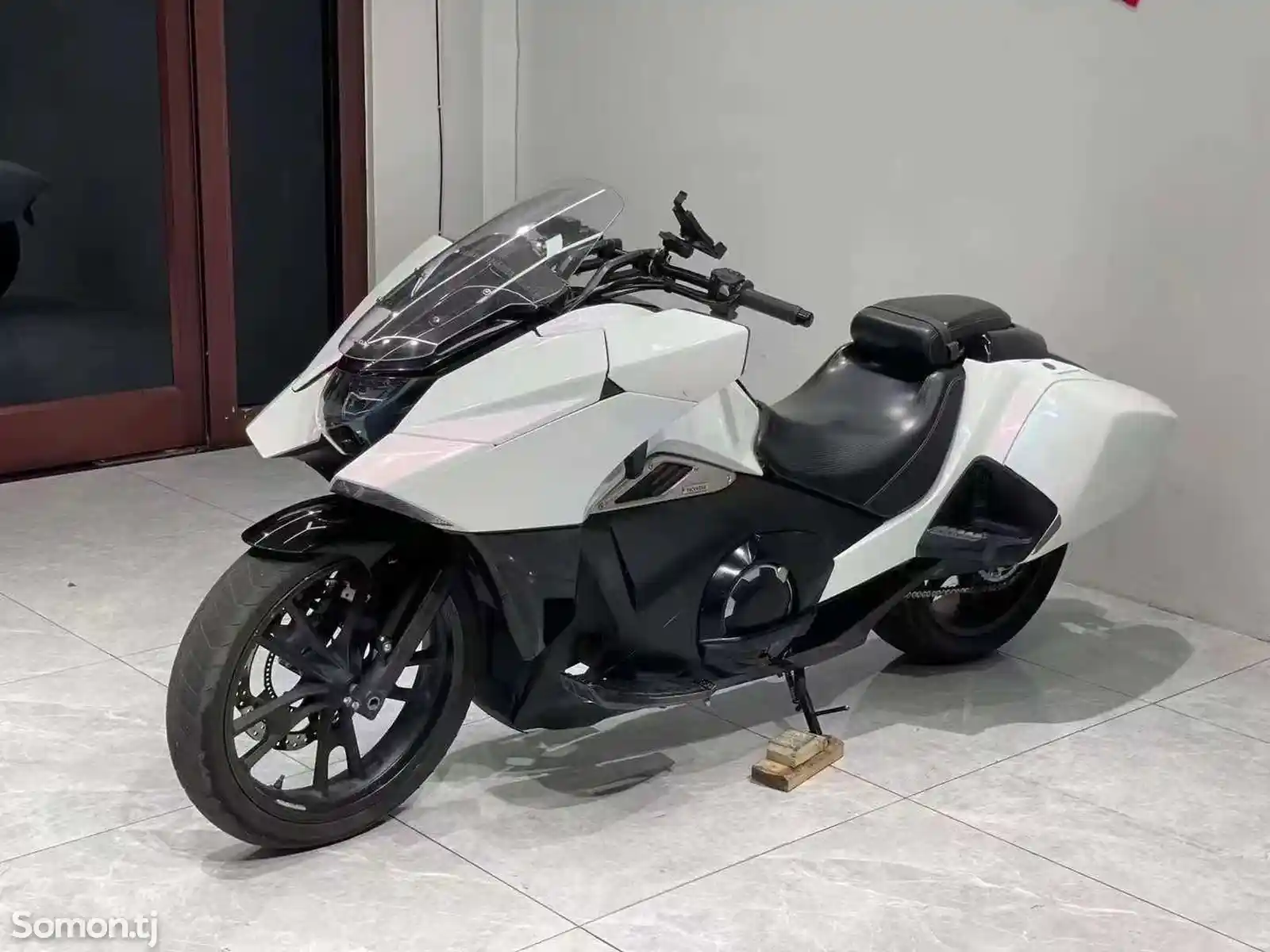 Мотоцикл Honda Concept Batman Chariot NM4-02 750сс на заказ-6