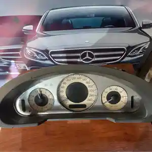 Приборная панель от Mercedes Benz