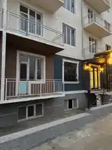 3-комн. квартира, 1 этаж, 90 м², 8-мкр-4