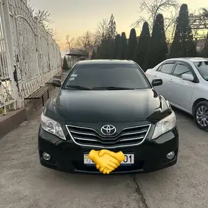 Toyota Camry, 2010