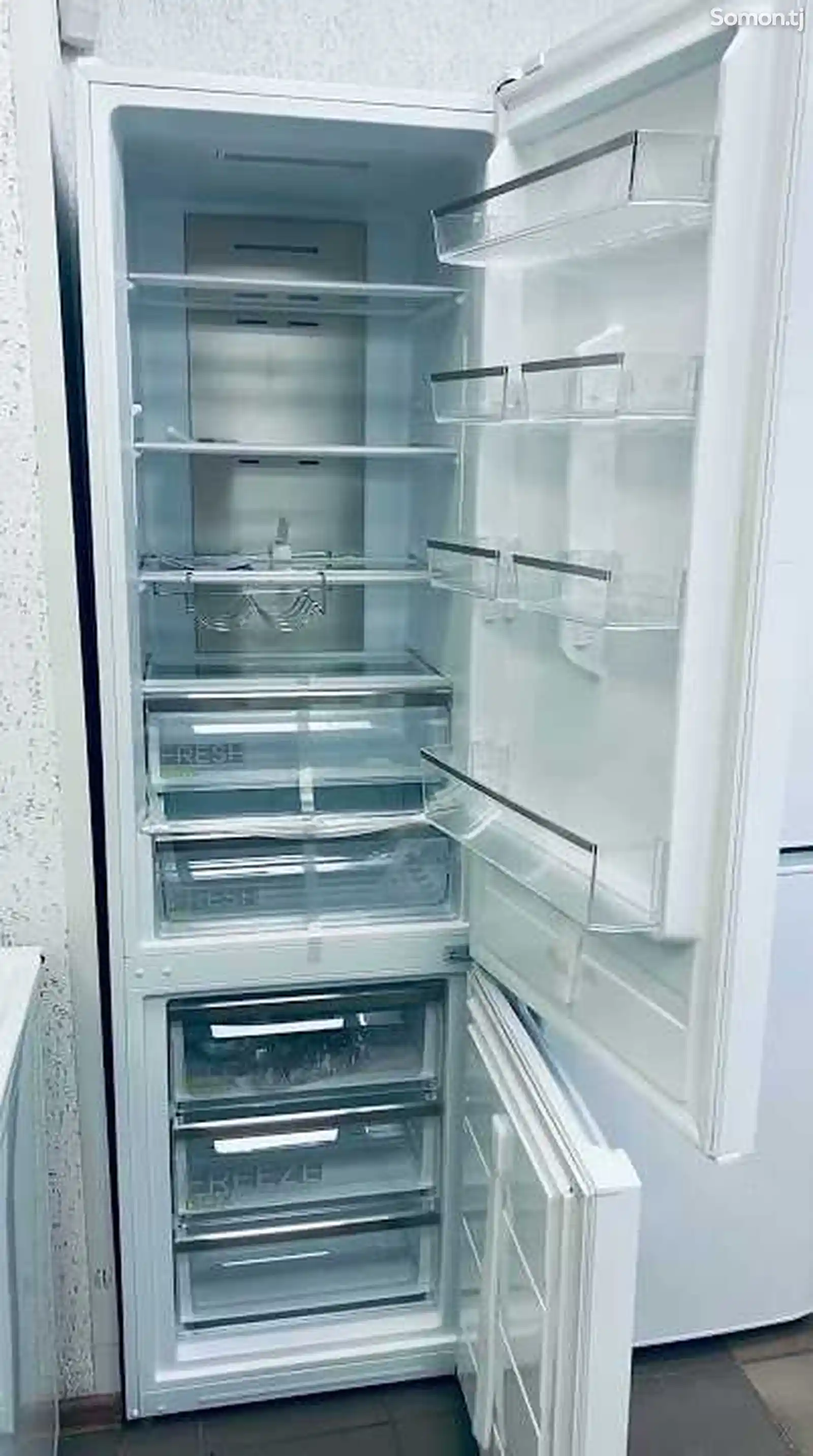 Холодильник Midea MDRB424FGF011