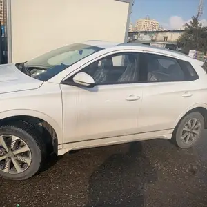 BYD E2, 2025