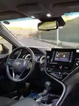 Toyota Camry, 2018-8