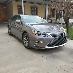 Lexus ES series, 2017