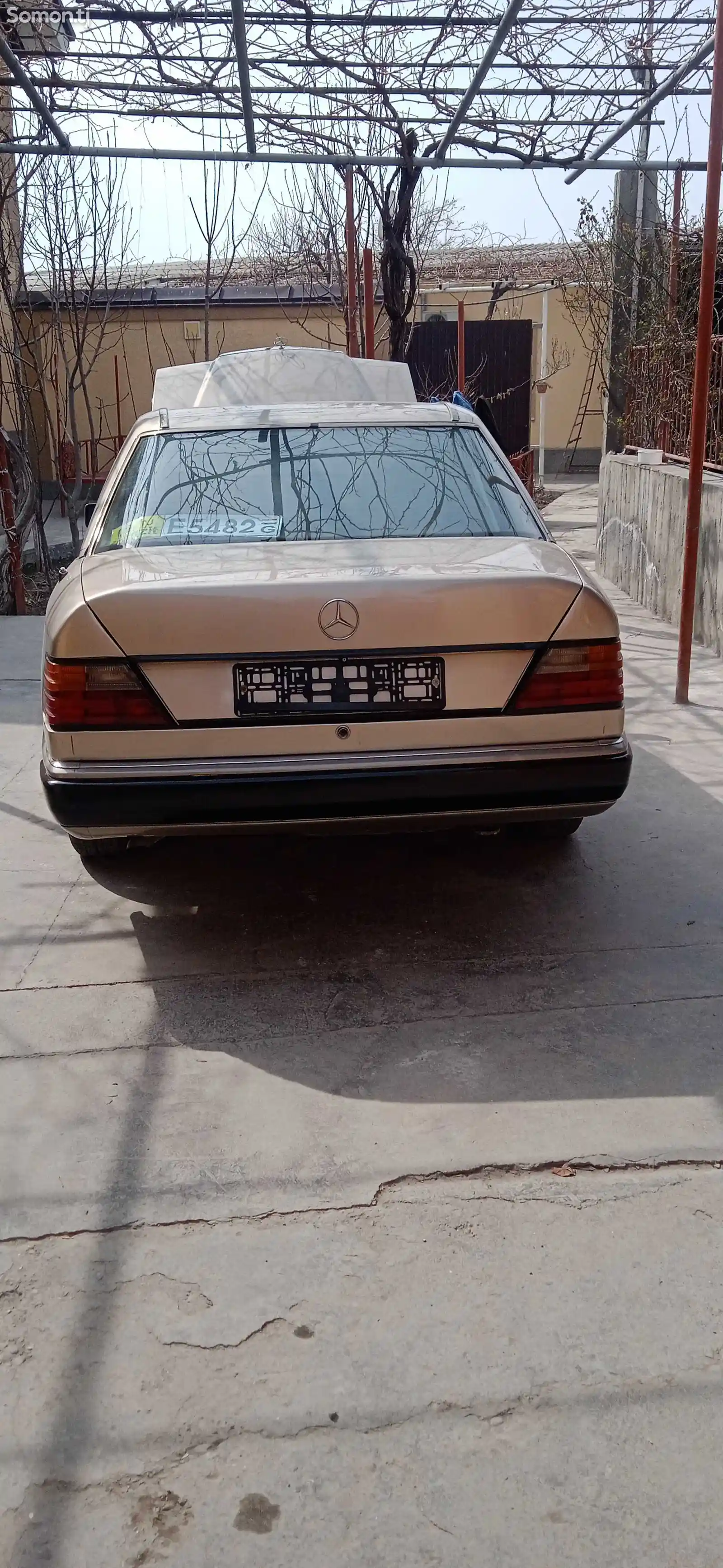Mercedes-Benz W124, 1990-2