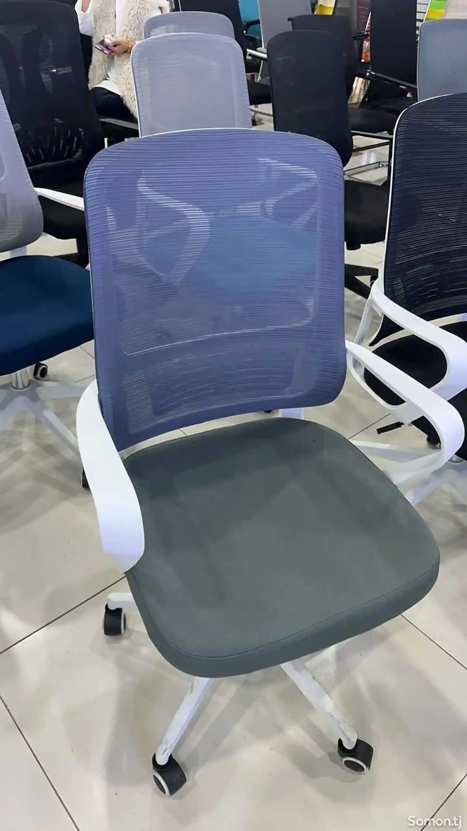 Кресло офисное-2