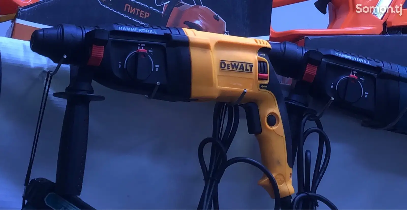 Перфоратор DeWALT