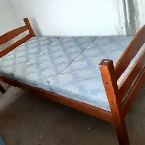 Kровать односпальная
