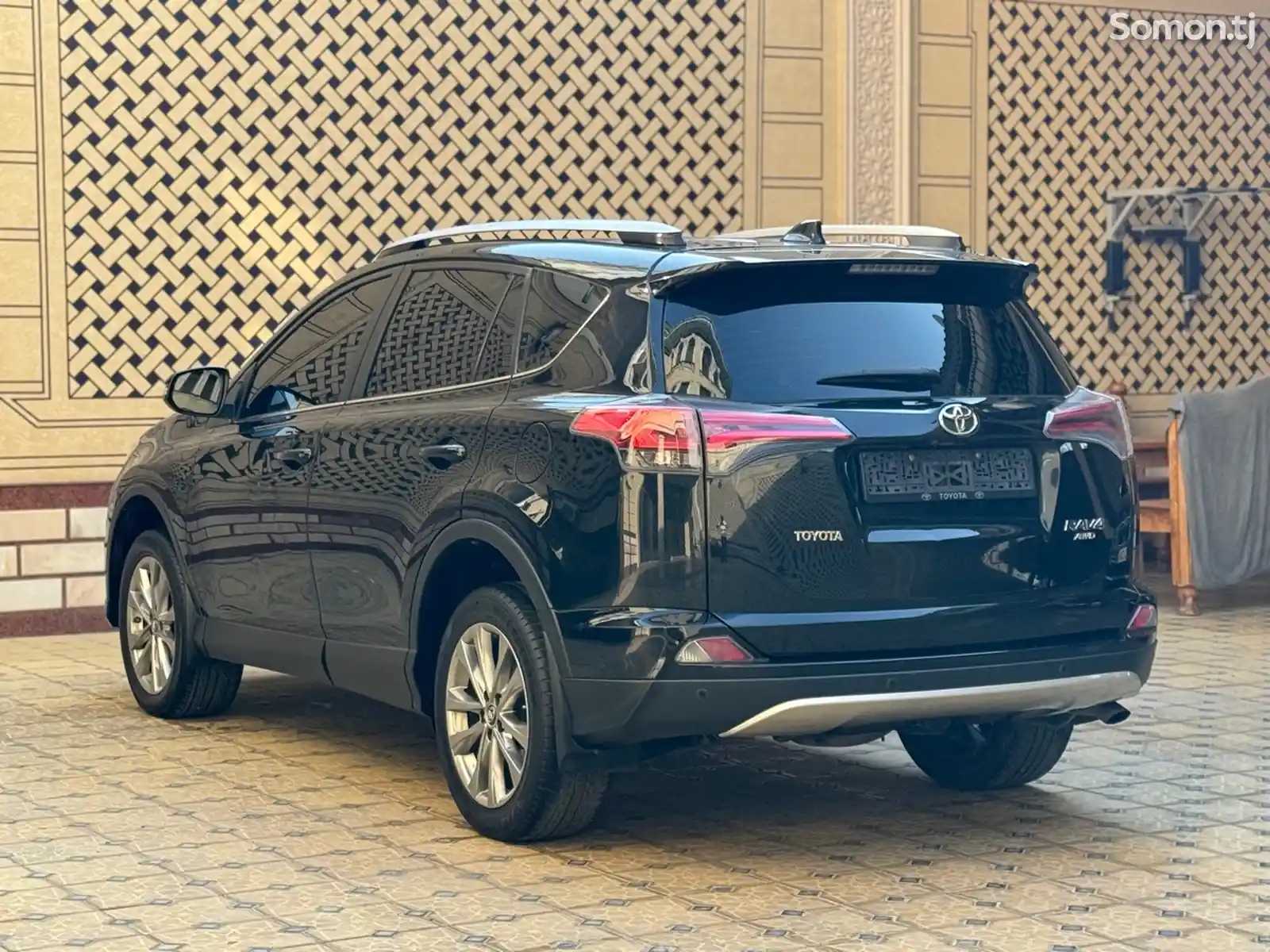 Toyota RAV 4, 2017-5