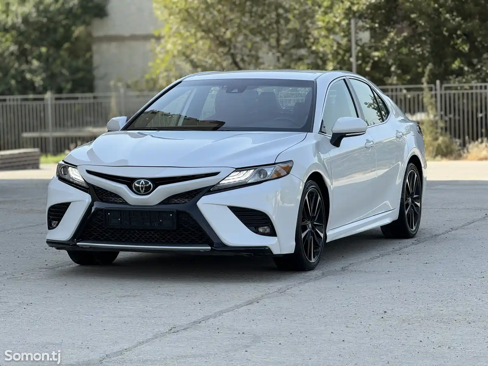 Toyota Camry, 2019-1