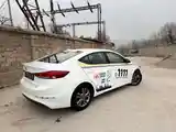 Hyundai Elantra, 2017-6