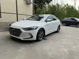 Hyundai Elantra, 2017-7