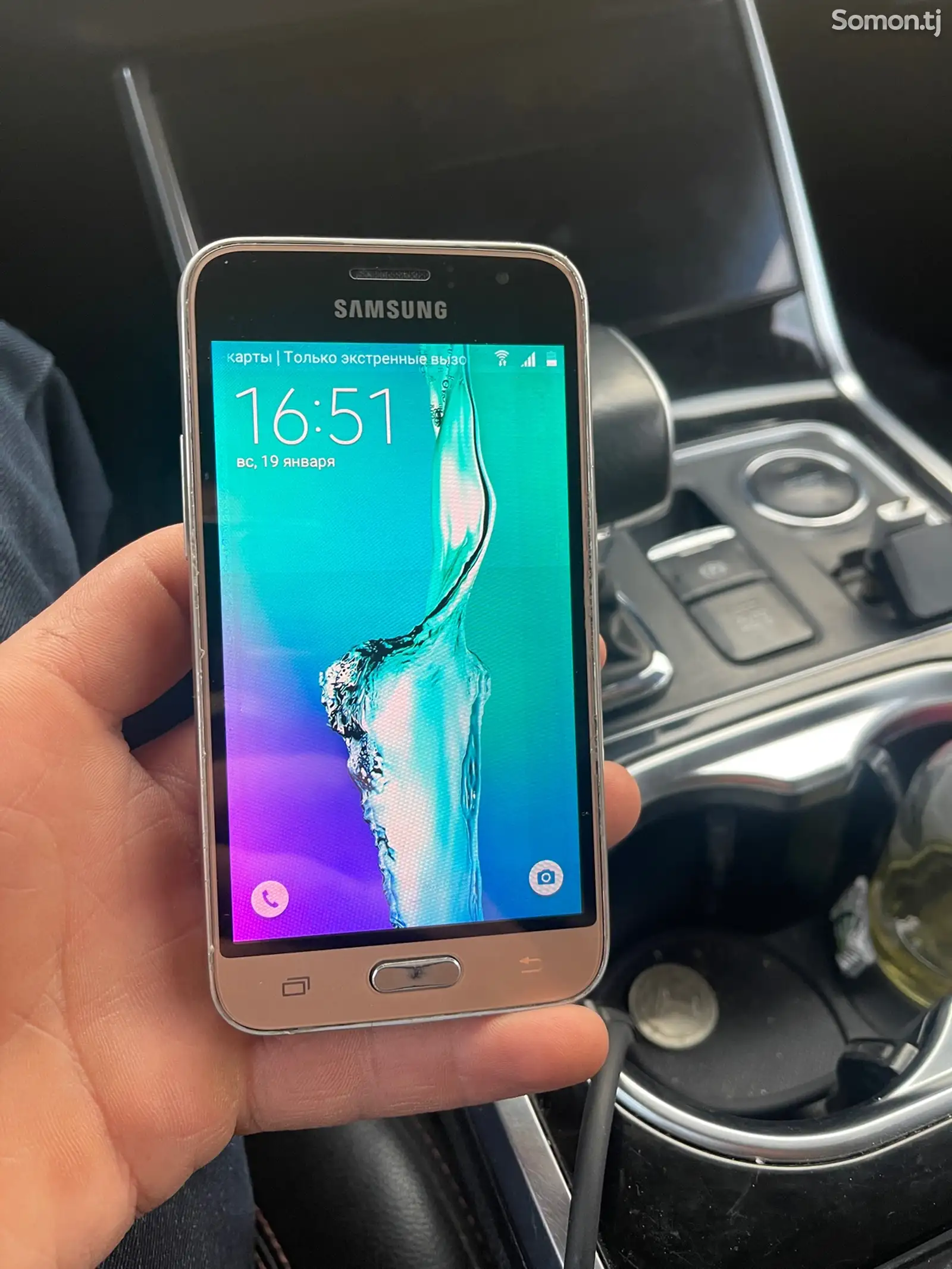 Samsung Galaxy J1 Ace-1