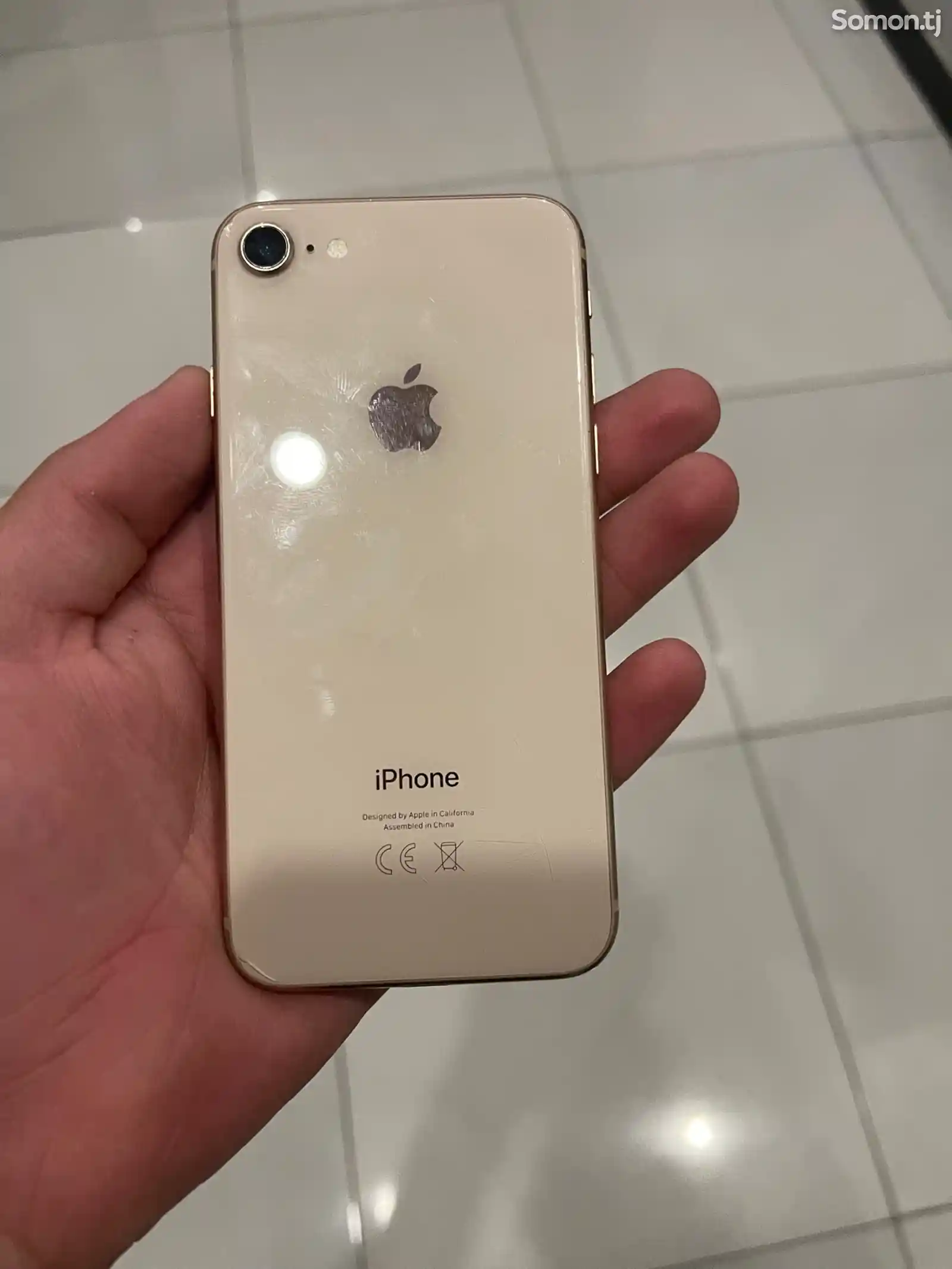 Apple iPhone 8, 64 gb, Gold-1