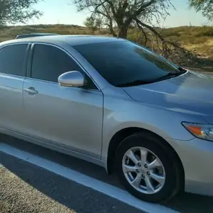 Toyota Camry, 2011