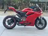 Мотоцикл Ducati 1299-7