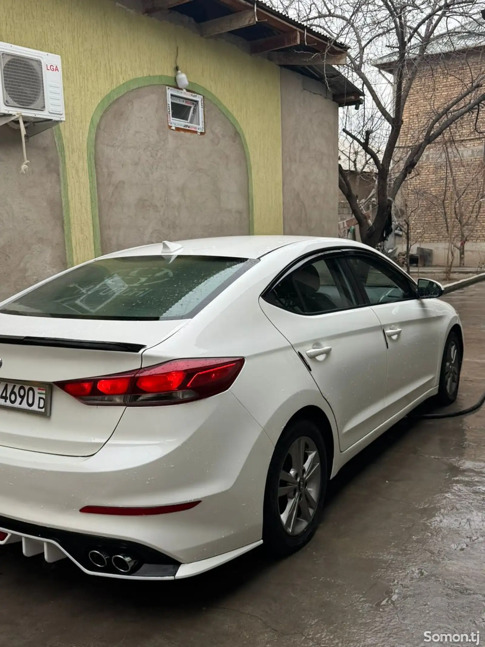 Hyundai Elantra, 2017-1