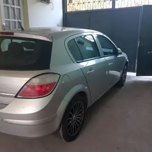 Opel Astra H, 2004