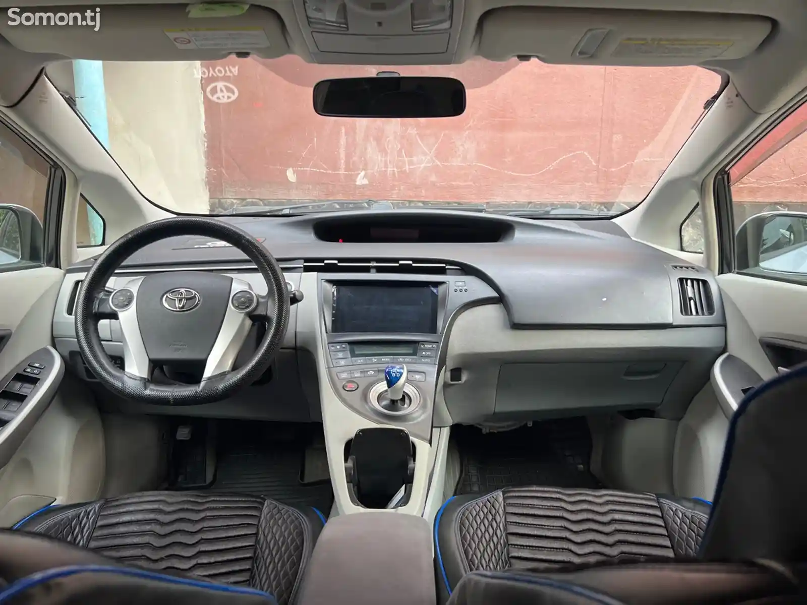 Toyota Prius, 2011-3