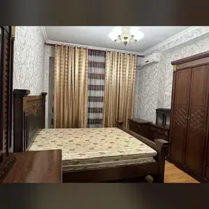 2-комн. квартира, Цокольный этаж, 86м², 92 мкр