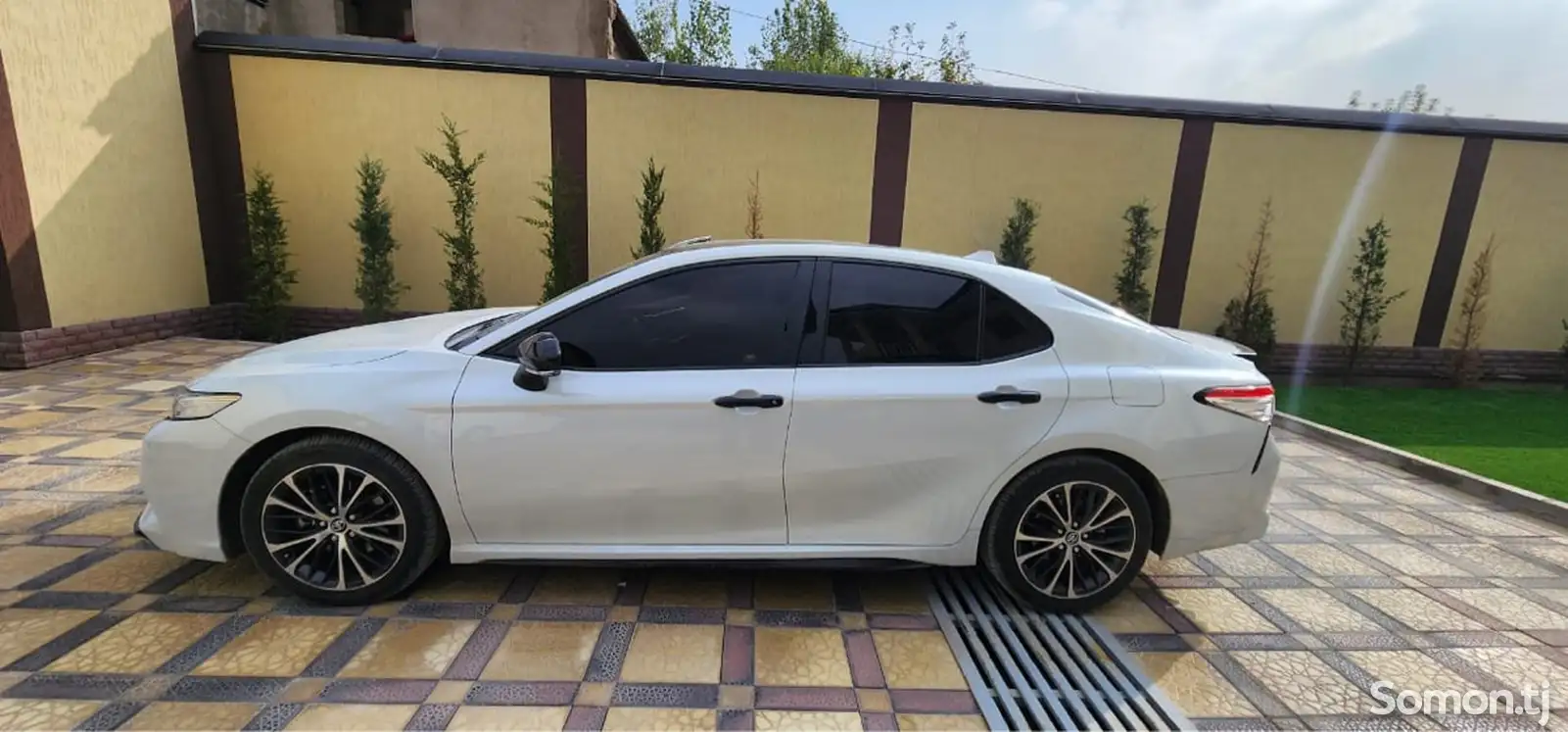 Toyota Camry, 2019-5