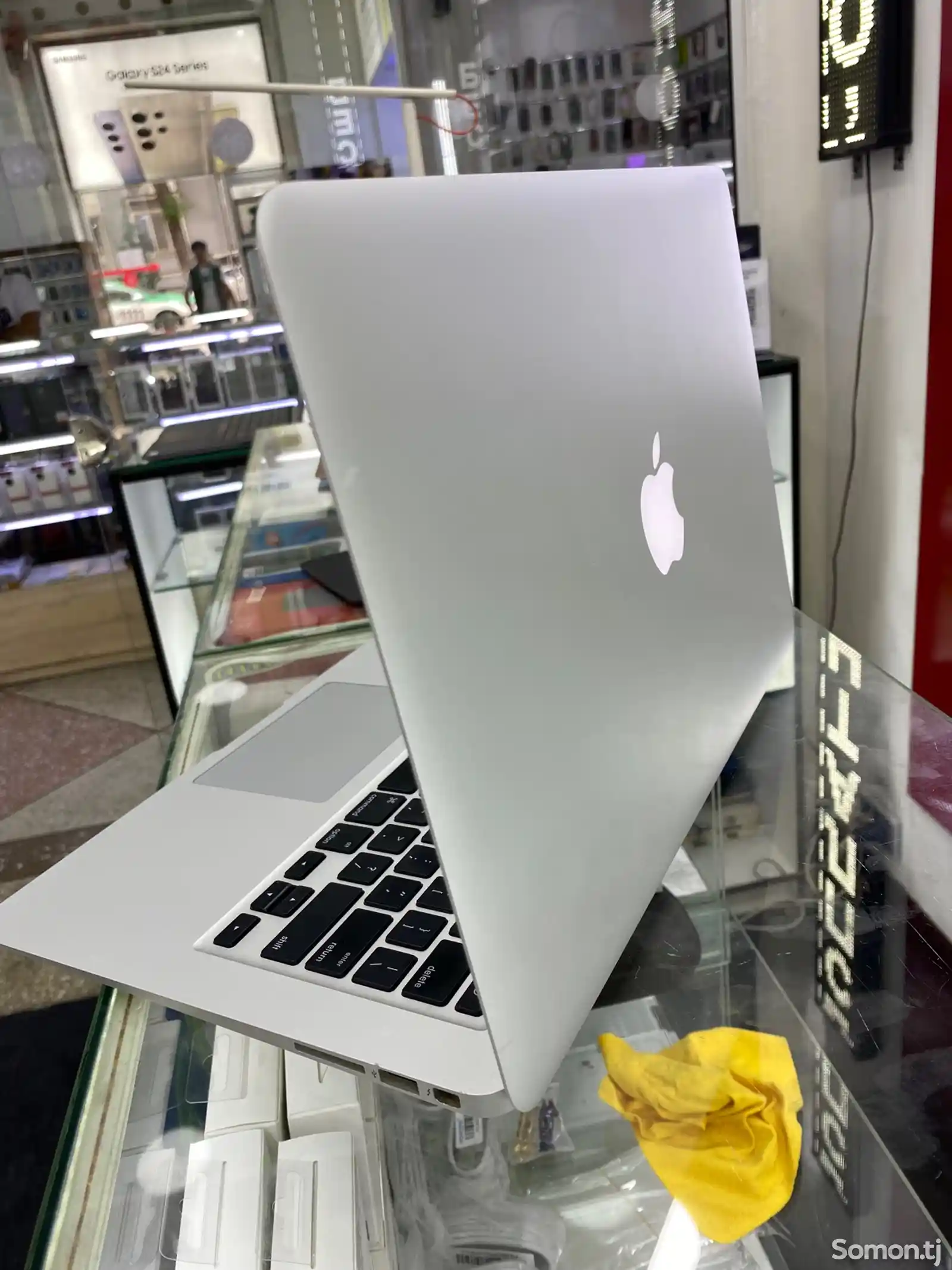Ноутбук Apple Macbook, 2017-2